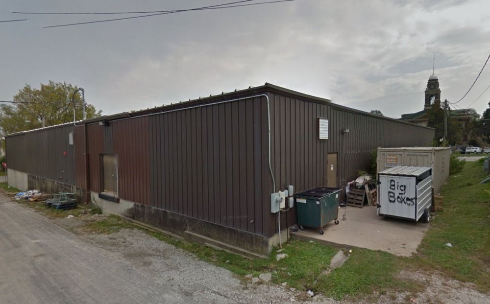 Leon Retail Center: 108 NE 3rd St, Leon, IA 50144